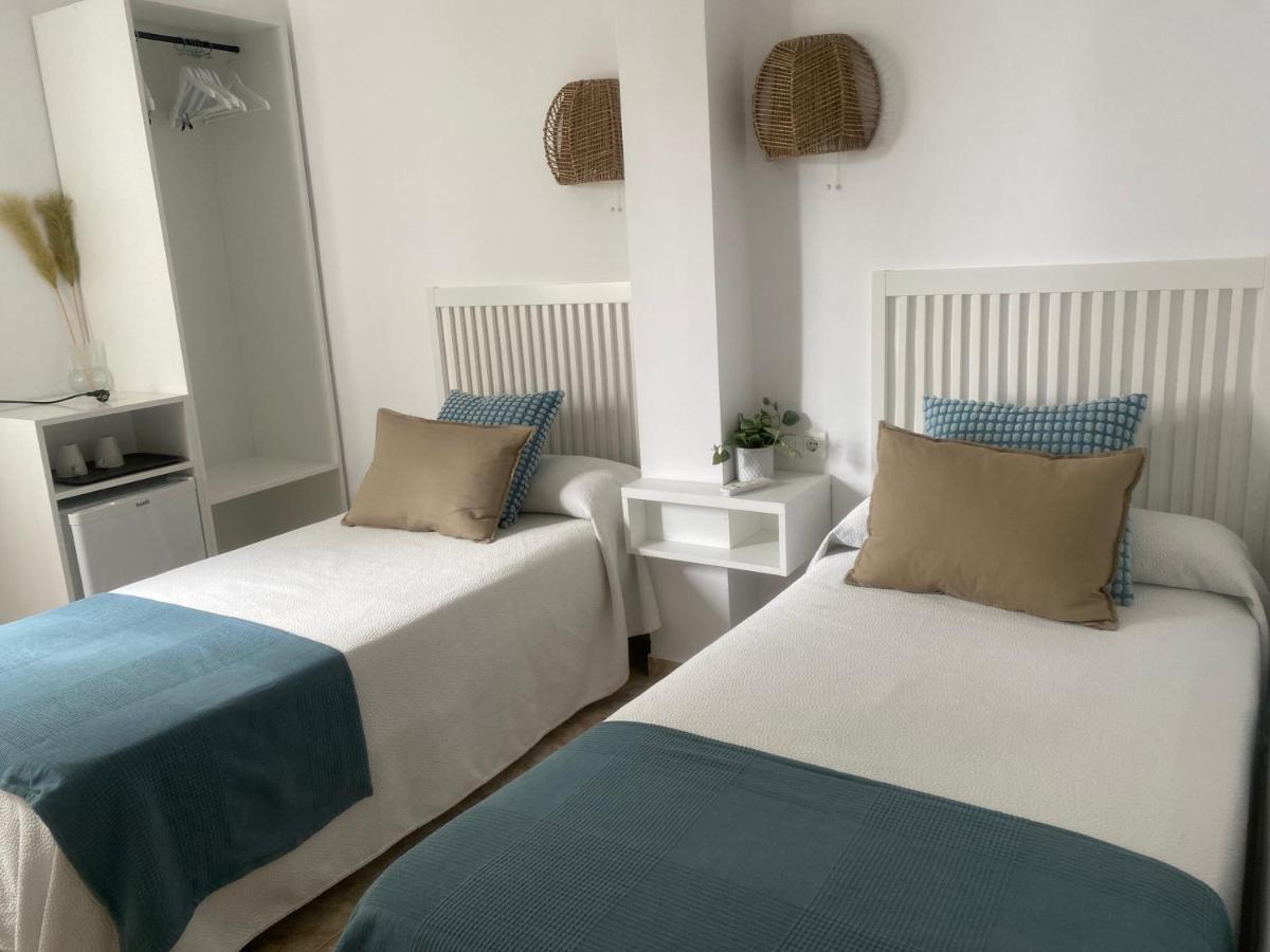 Hostal Andalucia Nerja Luaran gambar