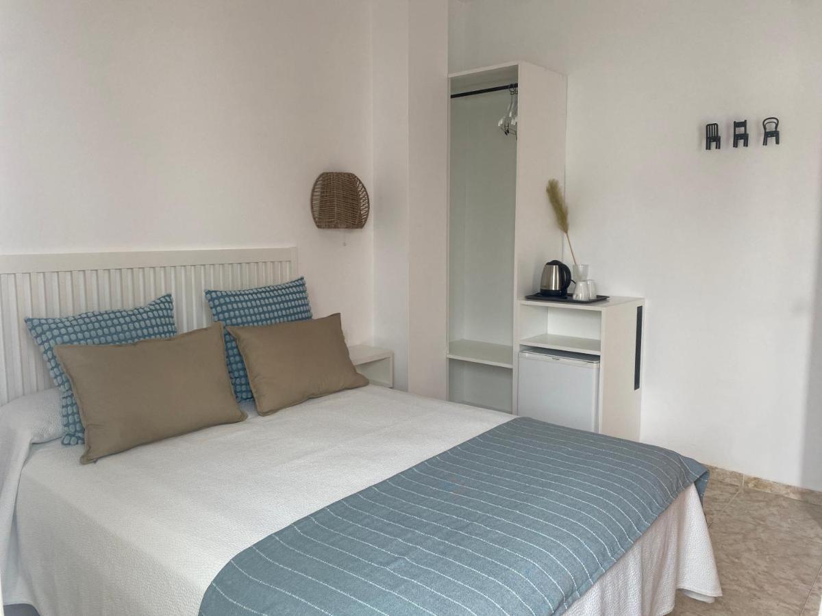 Hostal Andalucia Nerja Luaran gambar
