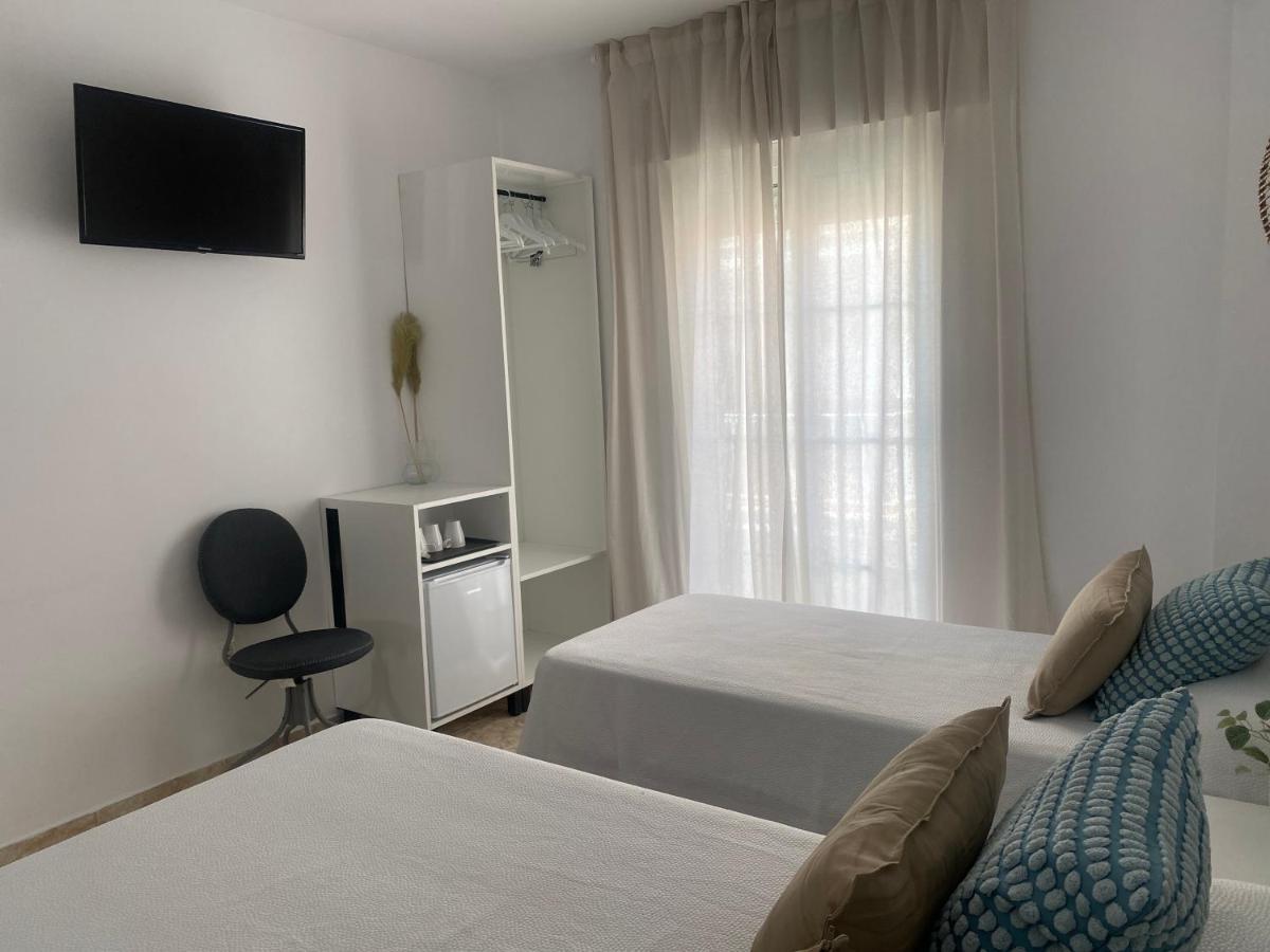 Hostal Andalucia Nerja Luaran gambar