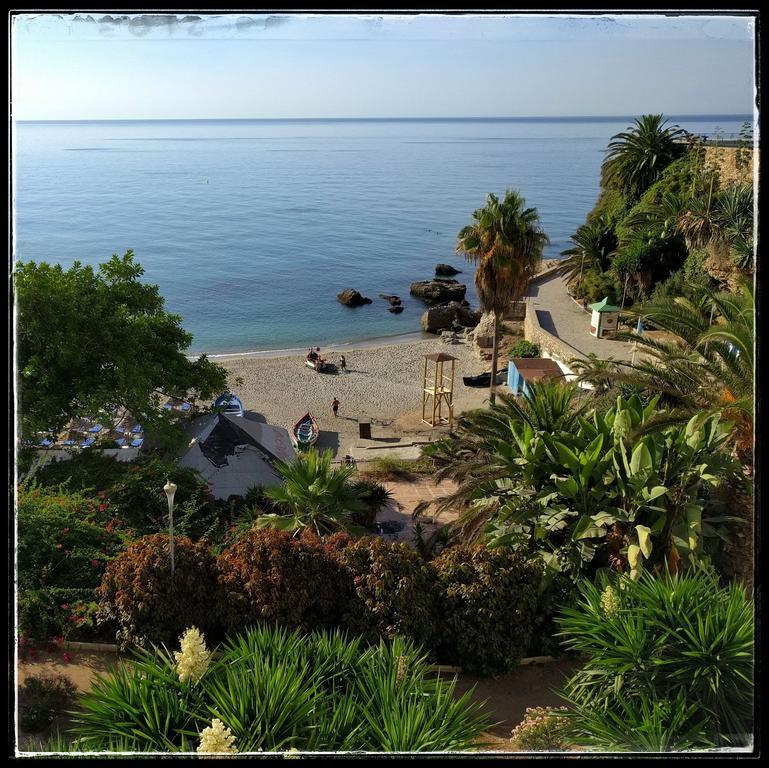Hostal Andalucia Nerja Luaran gambar