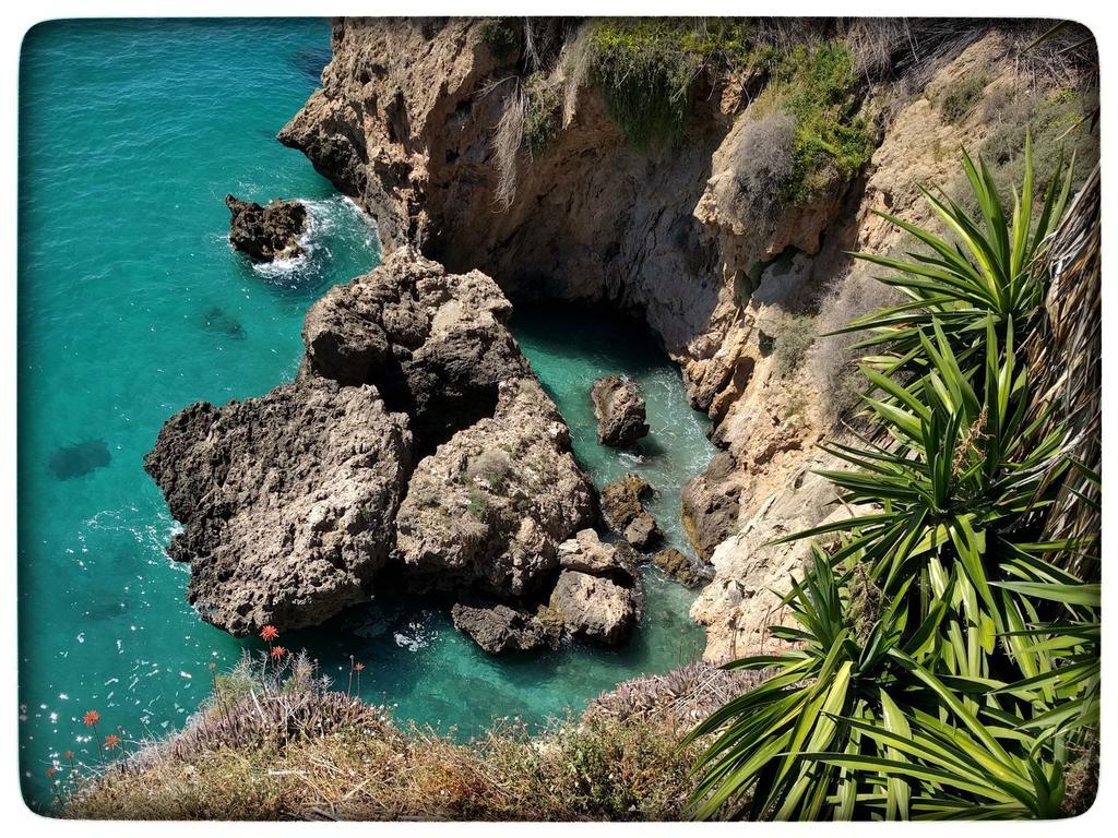Hostal Andalucia Nerja Luaran gambar