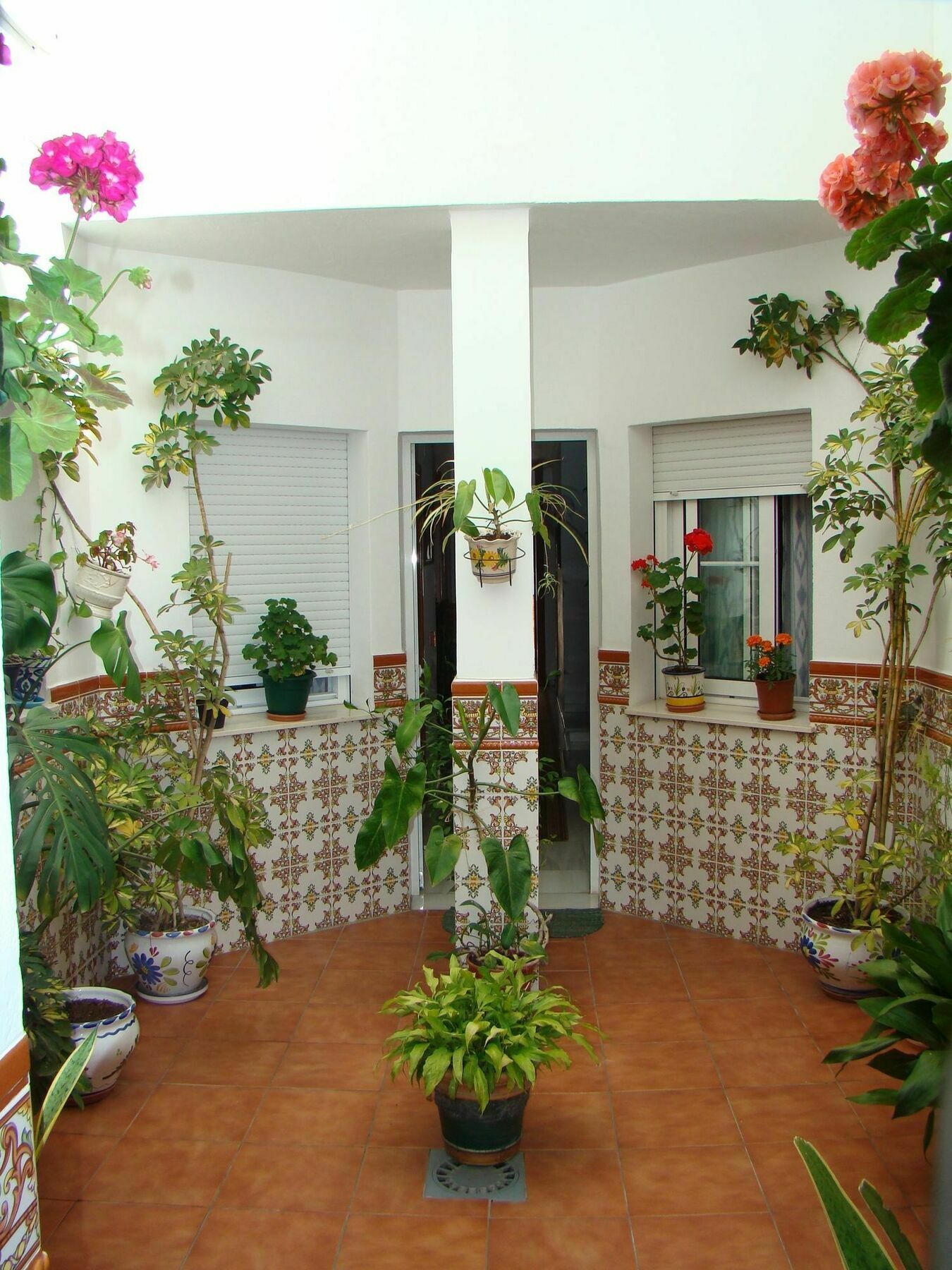Hostal Andalucia Nerja Luaran gambar